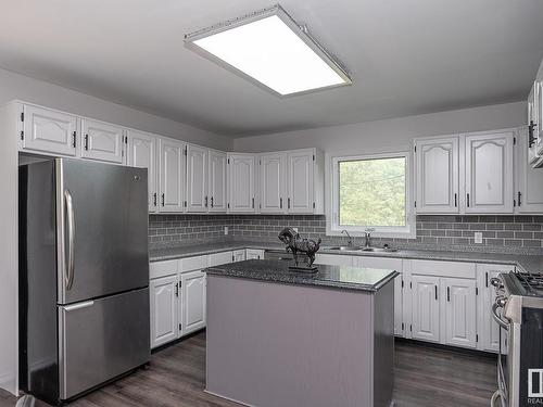 14 52312 Rge Rd 220, Rural Strathcona County, AB - Indoor Photo Showing Kitchen With Double Sink