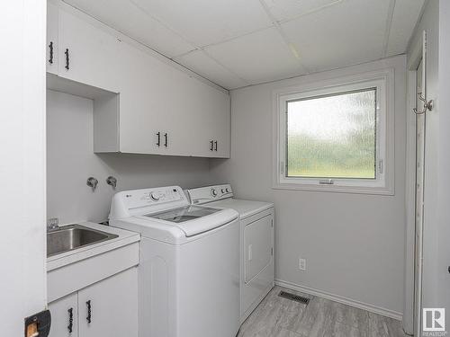 14 52312 Rge Rd 220, Rural Strathcona County, AB - Indoor Photo Showing Laundry Room