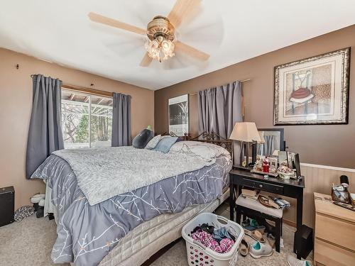 10202 109 Street, Fort Saskatchewan, AB - Indoor Photo Showing Bedroom