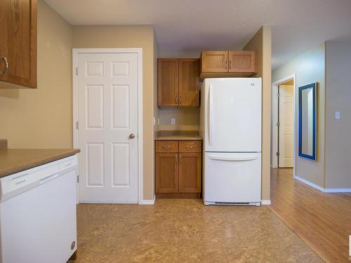 4910 58 Street, Athabasca Town, AB - Indoor Photo Showing Kitchen