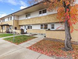 3269 139 AV NW  Edmonton, AB T5Y 1T2