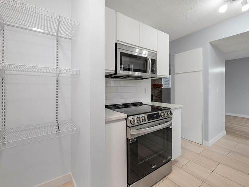 111 12416 161 Avenue, Edmonton, AB - Indoor Photo Showing Kitchen