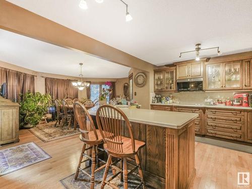 181 22555 Twp Road 530, Rural Strathcona County, AB - Indoor Photo Showing Kitchen