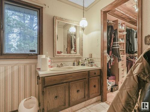 181 22555 Twp Road 530, Rural Strathcona County, AB - Indoor Photo Showing Bathroom