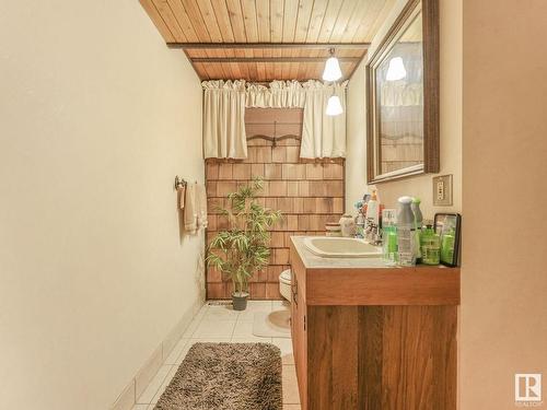 181 22555 Twp Road 530, Rural Strathcona County, AB - Indoor Photo Showing Bathroom