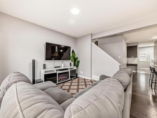 16809 65 Street, Edmonton, AB - Indoor Photo Showing Living Room