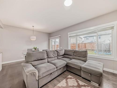 16809 65 Street, Edmonton, AB - Indoor Photo Showing Living Room