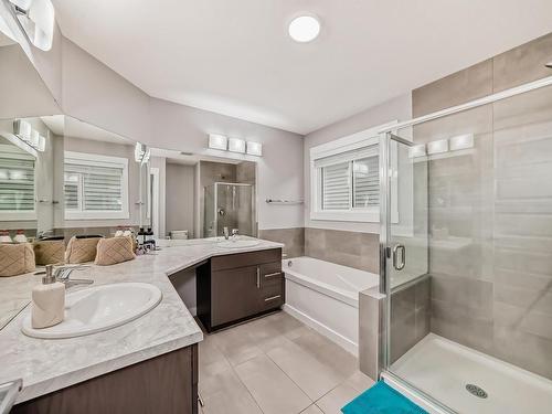 16809 65 Street, Edmonton, AB - Indoor Photo Showing Bathroom