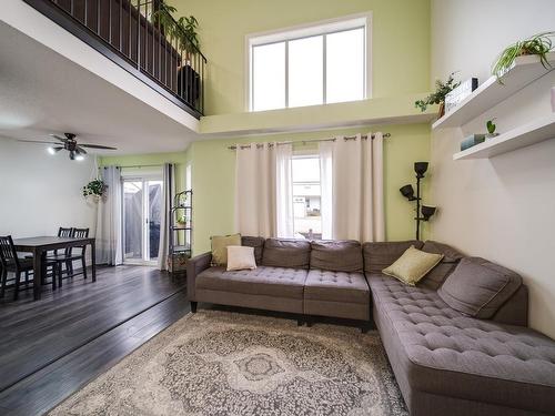 7529 188 Street, Edmonton, AB - Indoor Photo Showing Living Room