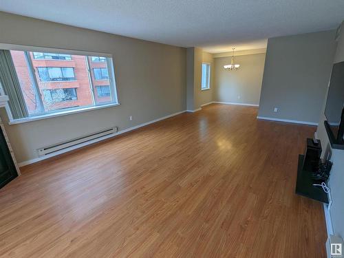 305 10130 114 Street, Edmonton, AB - Indoor