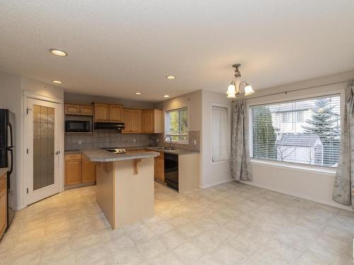 1026 Rutherford Place, Edmonton, AB - Indoor Photo Showing Kitchen