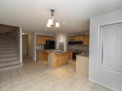 1026 Rutherford Place, Edmonton, AB - Indoor Photo Showing Kitchen