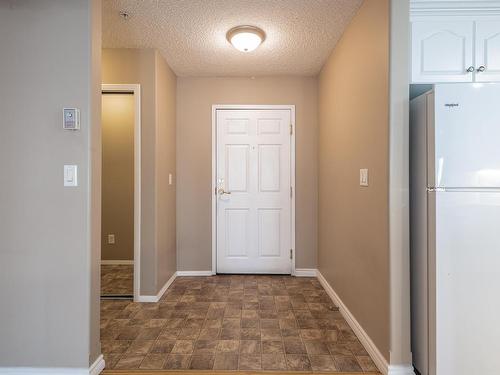 237 9704 174 Street, Edmonton, AB - Indoor Photo Showing Other Room