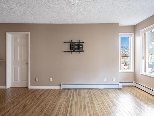 237 9704 174 Street, Edmonton, AB - Indoor Photo Showing Other Room