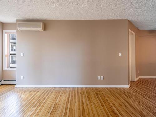 237 9704 174 Street, Edmonton, AB - Indoor Photo Showing Other Room