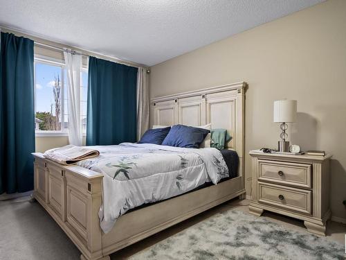 5523 163 Av, Edmonton, AB - Indoor Photo Showing Bedroom