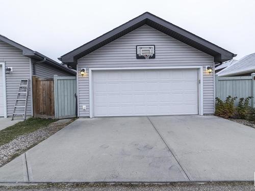 1851 32 St Nw, Edmonton, AB 