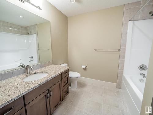 471 52328 Rge Road 233, Rural Strathcona County, AB - Indoor Photo Showing Bathroom