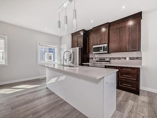 13 2803 14 Avenue, Edmonton, AB - Indoor Photo Showing Kitchen With Upgraded Kitchen