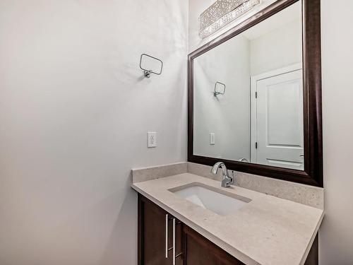 13 2803 14 Avenue, Edmonton, AB - Indoor Photo Showing Bathroom