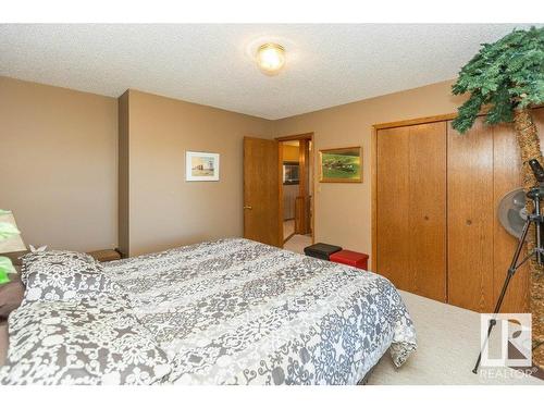 8 Sunrise Dr Summer Village Of Larkspur, Rural Westlock County, AB - Indoor Photo Showing Bedroom