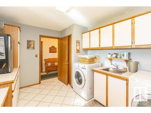 8 Sunrise Dr Summer Village Of Larkspur, Rural Westlock County, AB - Indoor Photo Showing Laundry Room