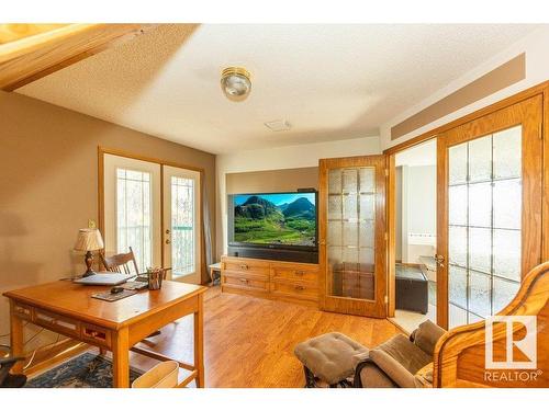 8 Sunrise Dr Summer Village Of Larkspur, Rural Westlock County, AB - Indoor