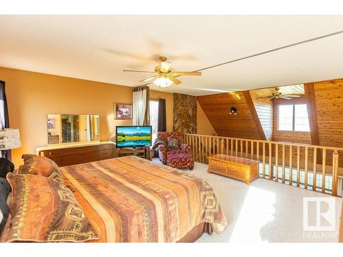 8 Sunrise Dr Summer Village Of Larkspur, Rural Westlock County, AB - Indoor Photo Showing Bedroom