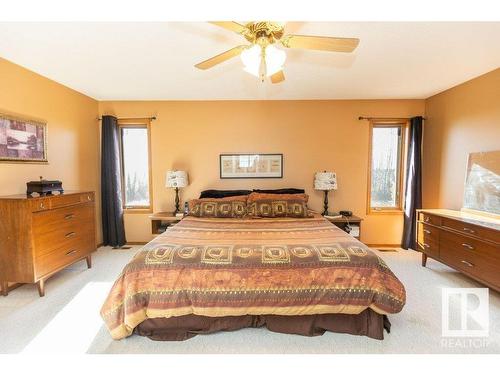 8 Sunrise Dr Summer Village Of Larkspur, Rural Westlock County, AB - Indoor Photo Showing Bedroom