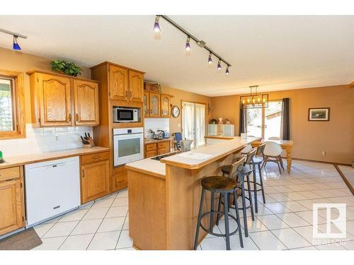 8 Sunrise Dr Summer Village Of Larkspur, Rural Westlock County, AB - Indoor Photo Showing Kitchen