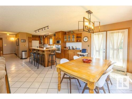 8 Sunrise Dr Summer Village Of Larkspur, Rural Westlock County, AB - Indoor Photo Showing Dining Room