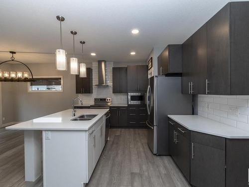 5 Jamison Crescent, St. Albert, AB - Indoor Photo Showing Kitchen With Stainless Steel Kitchen With Double Sink With Upgraded Kitchen