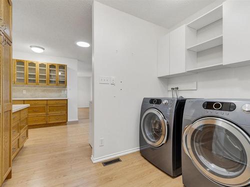 201 Knottwood N, Edmonton, AB - Indoor Photo Showing Laundry Room