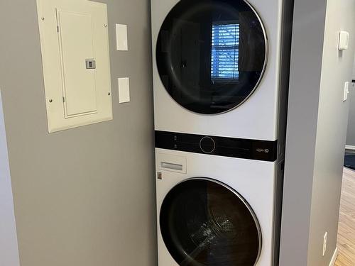 1004 610 King Street, Spruce Grove, AB - Indoor Photo Showing Laundry Room