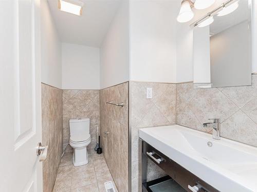 5911 110 Street, Edmonton, AB - Indoor Photo Showing Bathroom