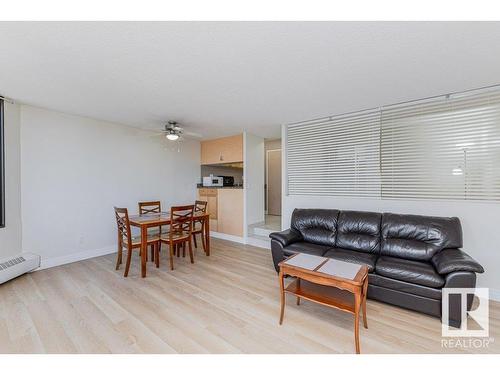 519 10160 114 Street, Edmonton, AB - Indoor Photo Showing Living Room