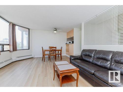 519 10160 114 Street, Edmonton, AB - Indoor Photo Showing Living Room