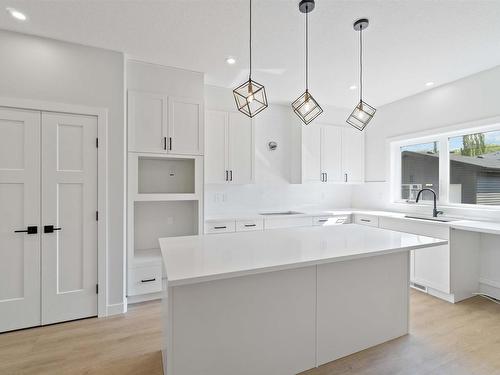 11715 127 Street, Edmonton, AB - Indoor Photo Showing Kitchen