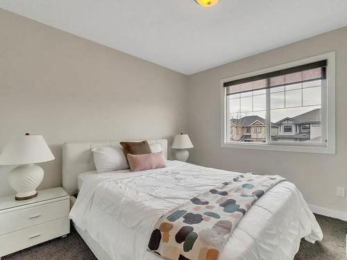 1722 Adamson Crescent, Edmonton, AB - Indoor Photo Showing Bedroom