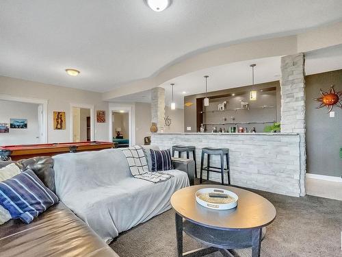 1722 Adamson Crescent, Edmonton, AB - Indoor Photo Showing Living Room