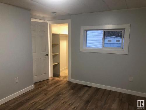 455 West View Cl Nw, Edmonton, AB 