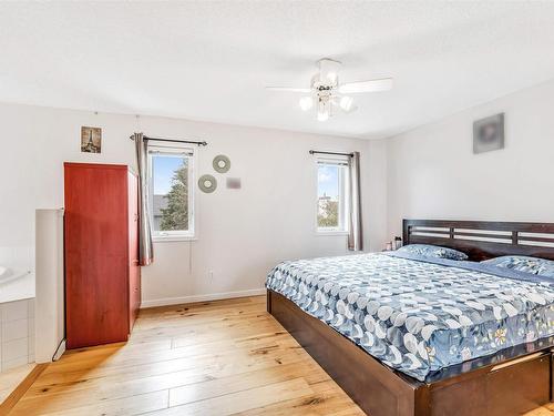 4123 22 Avenue, Edmonton, AB - Indoor Photo Showing Bedroom