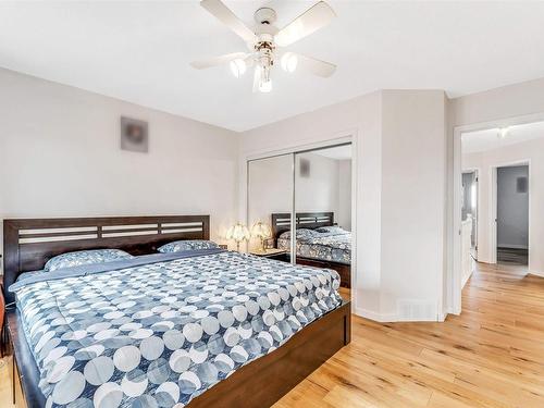 4123 22 Avenue, Edmonton, AB - Indoor Photo Showing Bedroom