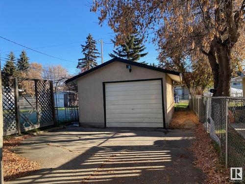 4005 53A St, Wetaskiwin, AB 