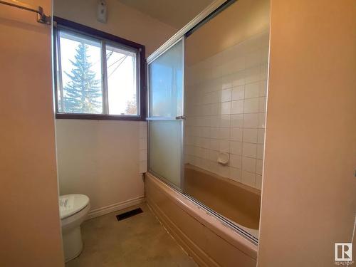 4005 53A Street, Wetaskiwin, AB - Indoor Photo Showing Bathroom