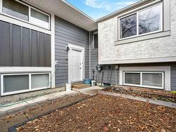 326 WILLOW CO NW  Edmonton, AB T5T 2K7