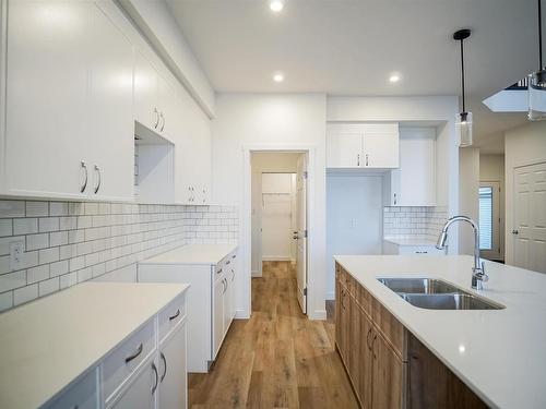 5125 Kinney Way, Edmonton, AB - Indoor Photo Showing Kitchen With Double Sink With Upgraded Kitchen