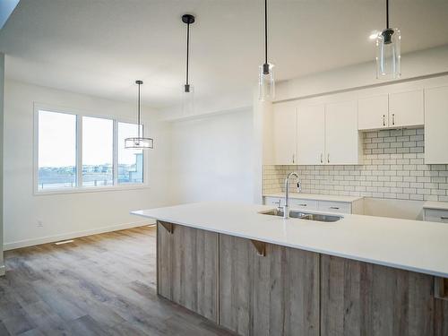 5125 Kinney Way, Edmonton, AB - Indoor Photo Showing Kitchen With Double Sink With Upgraded Kitchen