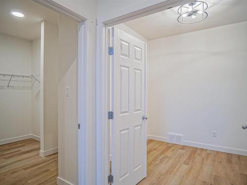 5125 Kinney Way, Edmonton, AB - Indoor Photo Showing Other Room