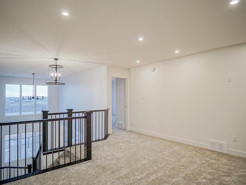 5125 Kinney Way, Edmonton, AB - Indoor Photo Showing Other Room